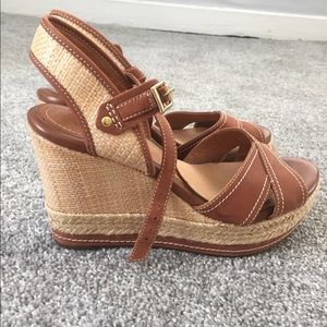 Clark’s Amelia Air Wedge Tan Size 7